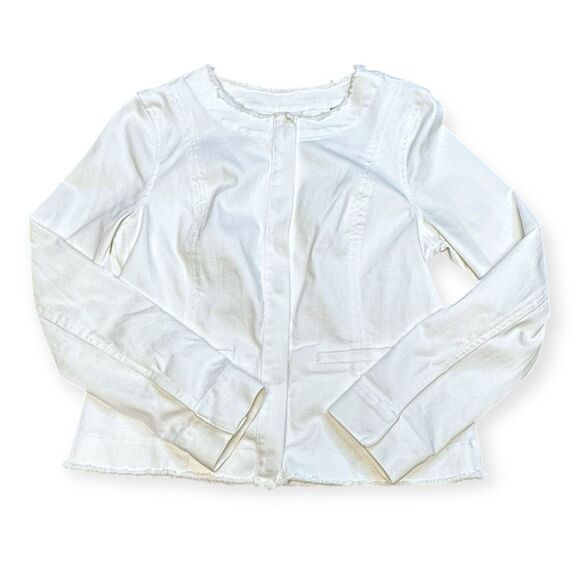 CABI Women’s White Castaway Raw Hem Denim Jacket Size Medium Style #5479 - Picture 3 of 7